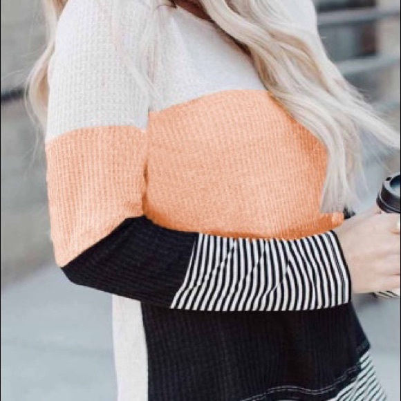 Colorblock Top - Picture 3 of 6